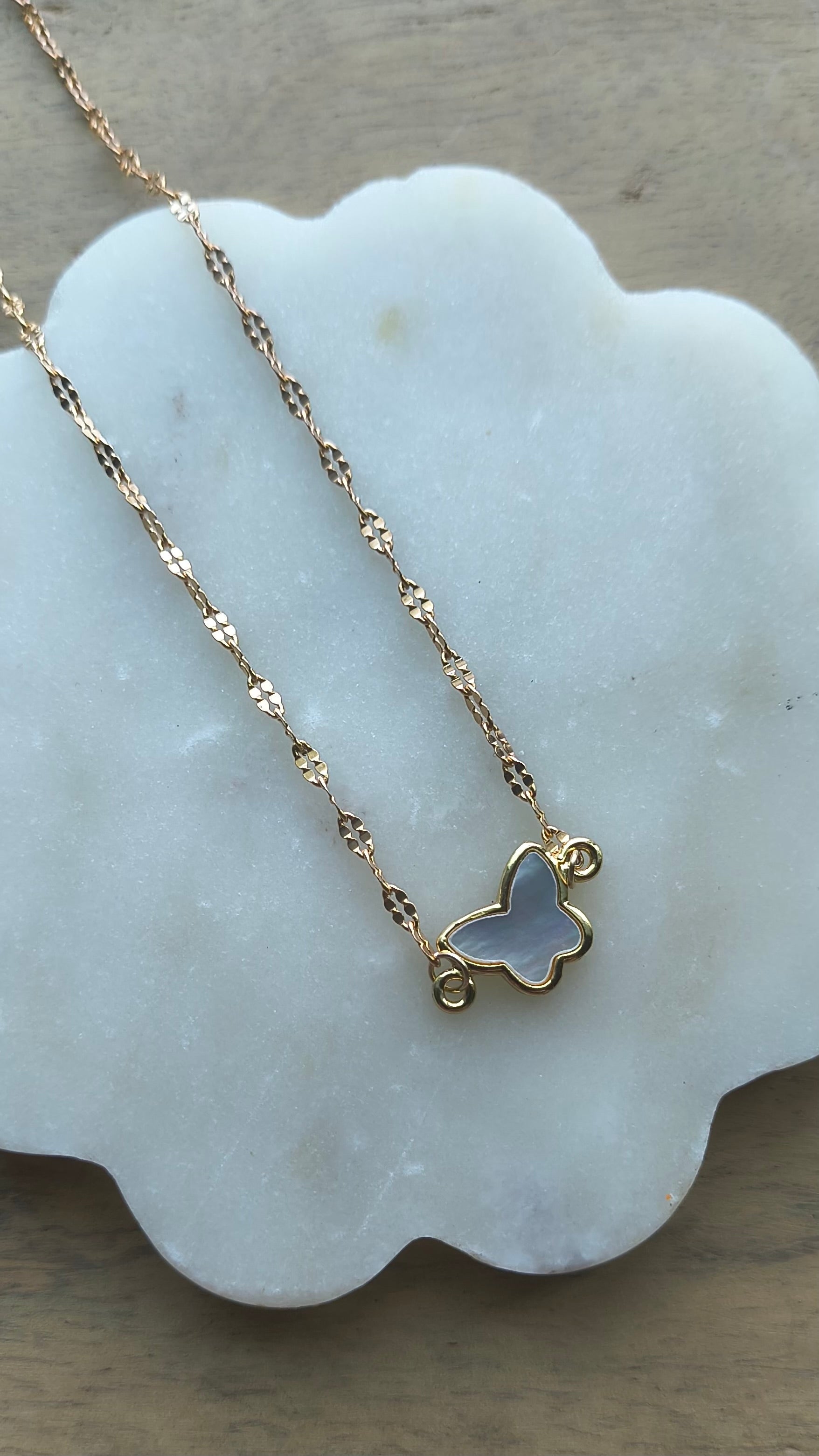 Dainty Pendant Necklace